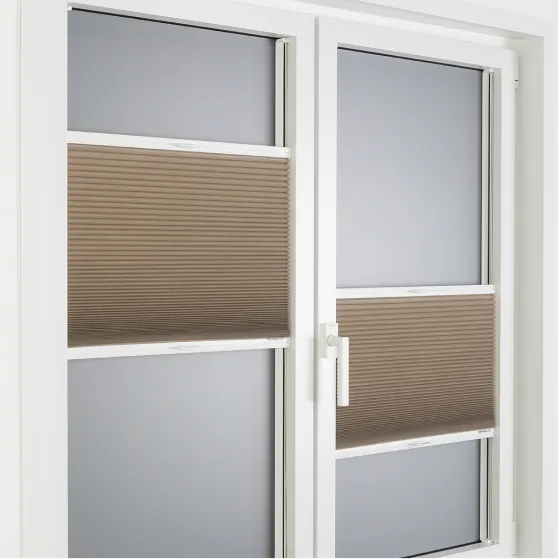 01-Glass-Fit-Pleat-slider