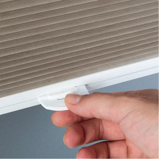 02-Glass-Fit-Pleat-slider